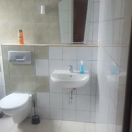 - Konukevi Batak